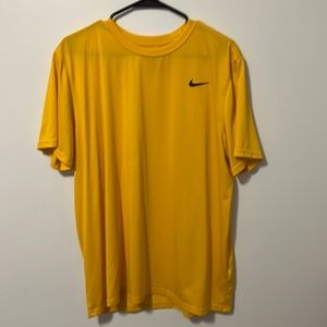 Plain Nike Dri-Fit T-shirt